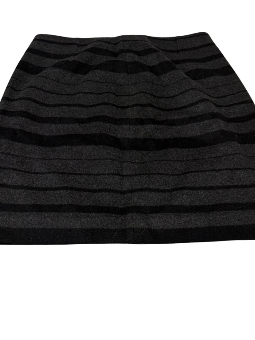 Banana Republic size 6 Women's Black & Charcoal Striped Knit Skirt